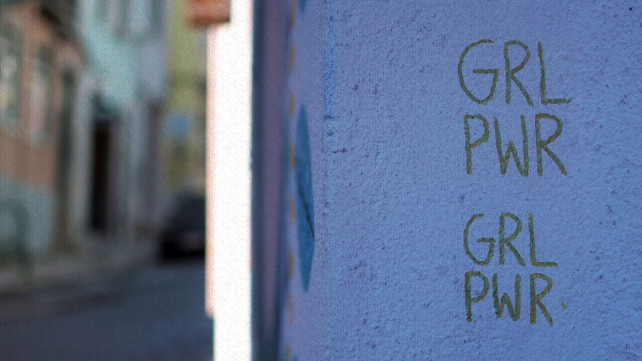 Grafitti "Girl Power"