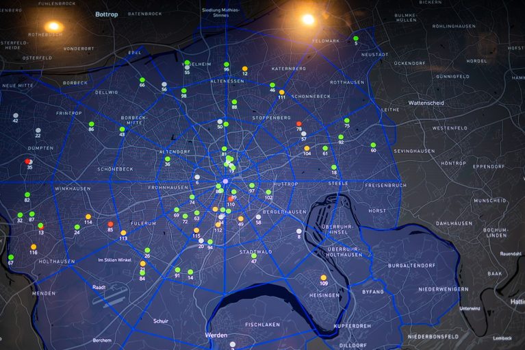 Der Status aller Bestellungen ist auf einem digitalen Stadtplan zu sehen