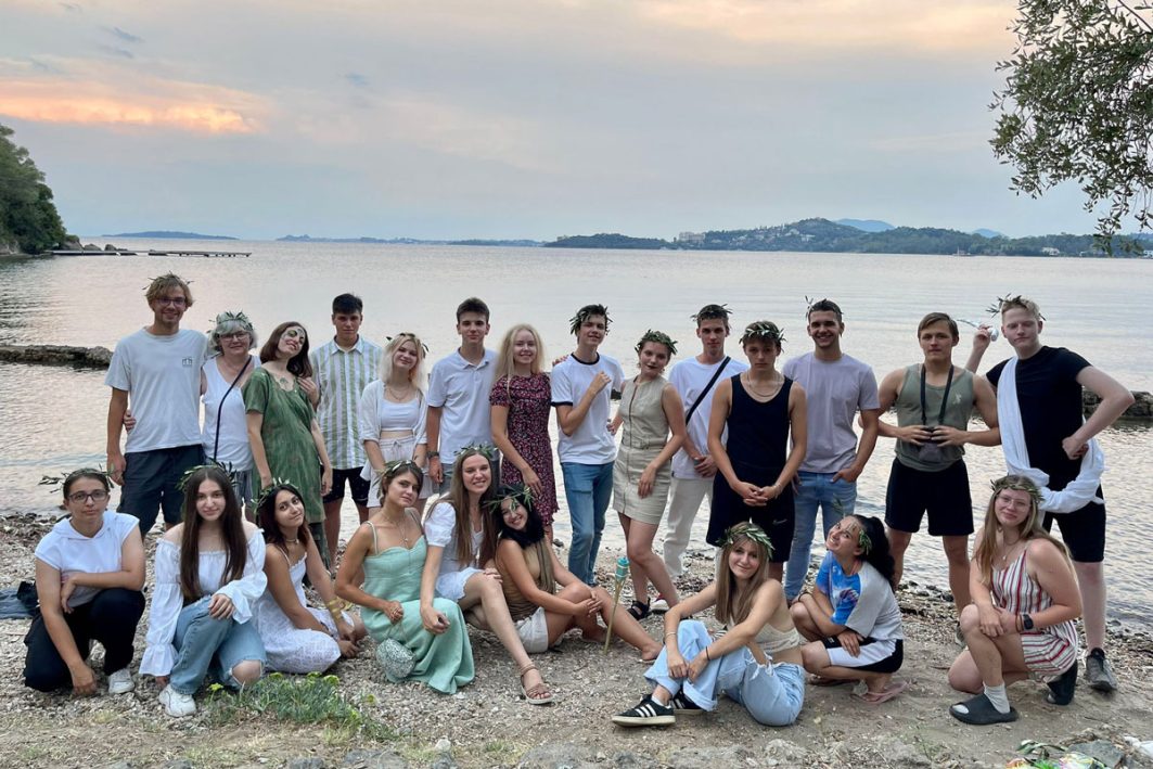Mit einer Abschiedsparty am Strand von Korfu beendeten die drei Gruppen aus der Ukraine, Deutschland und Griechenland eine für sie unvergessliche Zeit voller Aktivitäten.