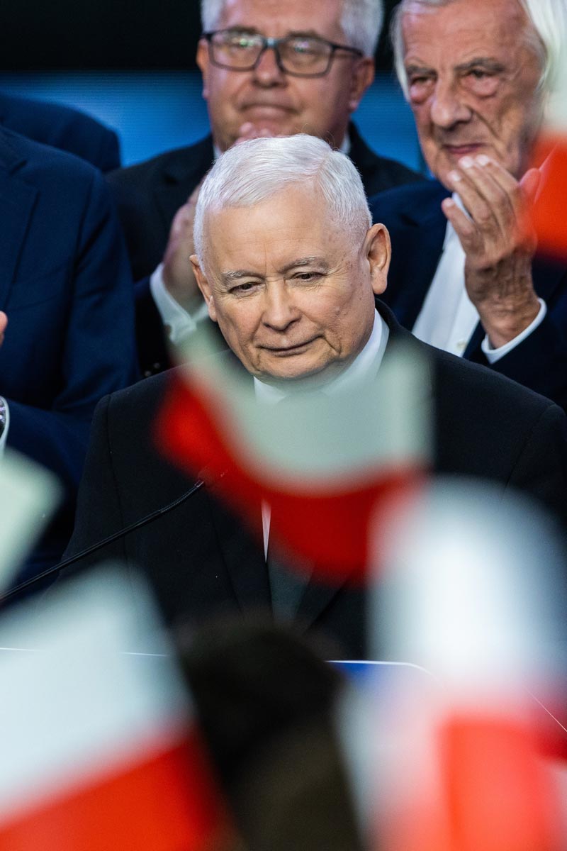 Jarosław Kaczyński hat mit seiner PiS-Partei die absolute Mehrheit verloren
